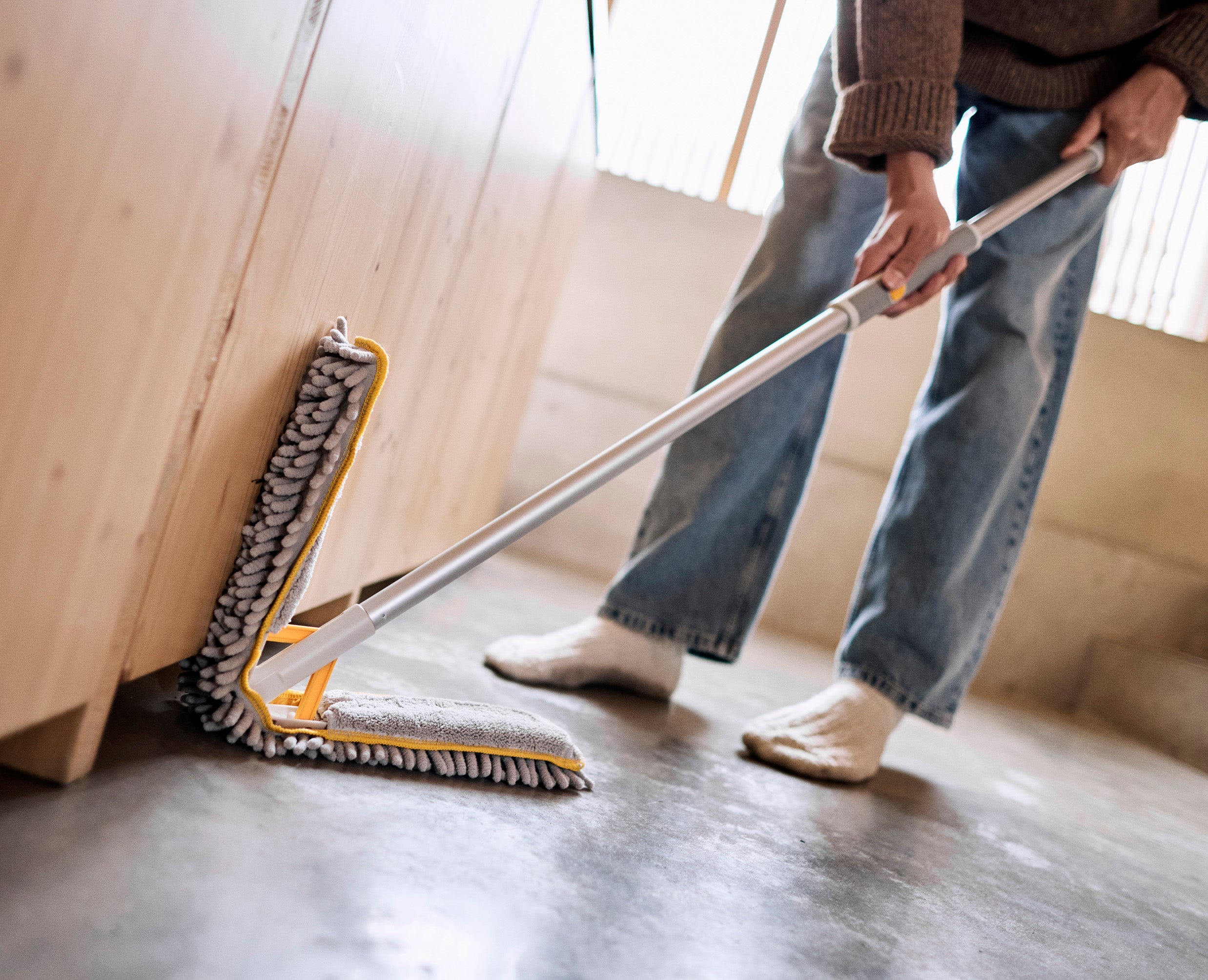 09_04_2026_JosephJosephAW26_CleanTechAdjustableFloorDuster_05503_F3.jpg
